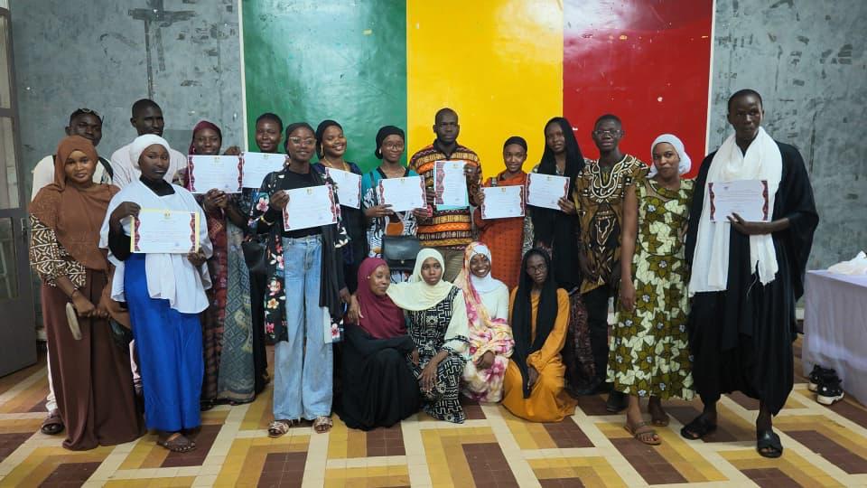 Remise d’attestations aux jeunes de Youth For Change – Mali